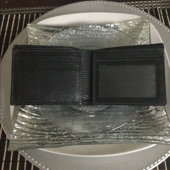 Salvatore Ferragamo Means Wall - Picture 3 of 5